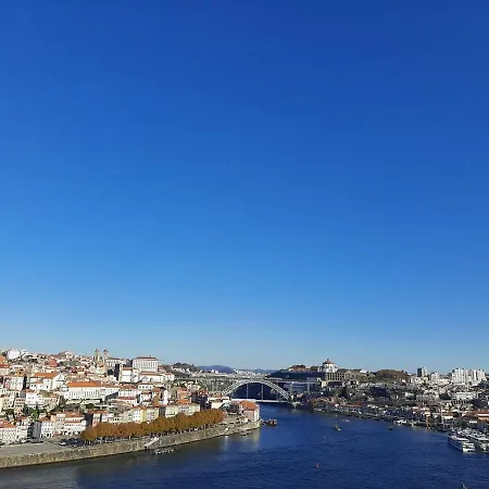 Castelo River View - New
