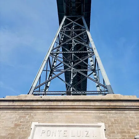 Castelo River View - New